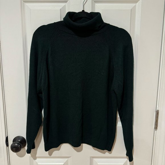 Designers Originals Sweaters - Vintage Designer's Originals‎ Green Turtleneck Sweater Made in USA - Size Large
